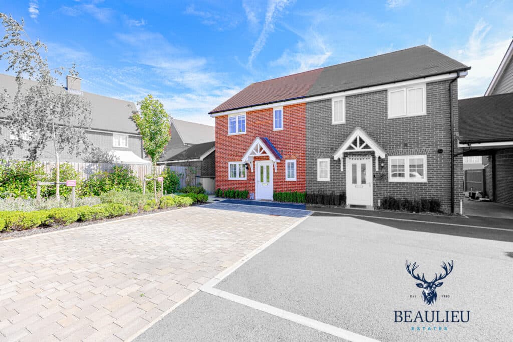 25 Robert McCarthy Place, Chelmsford CM1 6DR
