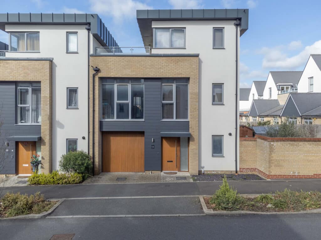 11 Lodge Vale, Beaulieu Park CM1 6AX